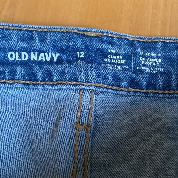 OLD NAVY | Curvy OG Loose - Picture 2 of 5